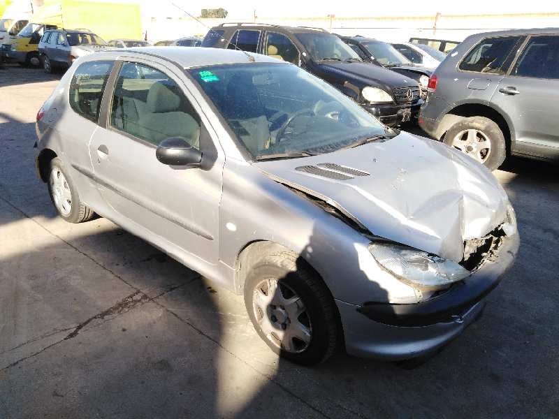 PEUGEOT 206 BERLINA