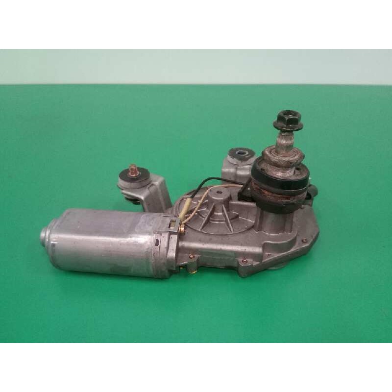 Recambio de motor limpia trasero para ssangyong rodius xdi referencia OEM IAM 8615021002  