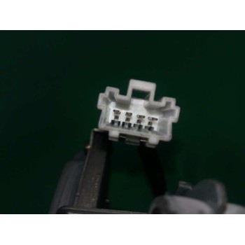 Recambio de motor limpia trasero para ssangyong rodius xdi referencia OEM IAM 8615021002  