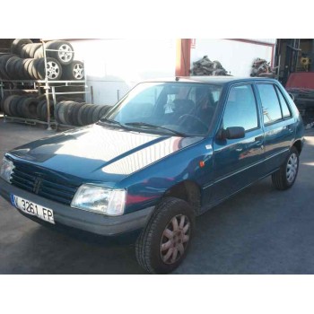 PEUGEOT 205 BERLINA