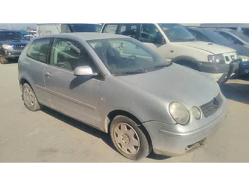 VOLKSWAGEN POLO (9N1)