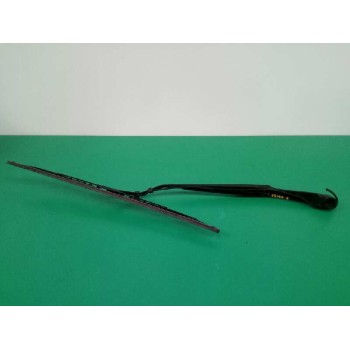 Recambio de brazo limpia delantero izquierdo para ssangyong rodius xdi referencia OEM IAM   