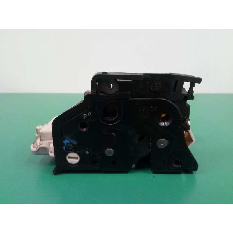 Recambio de cerradura puerta delantera derecha para volkswagen passat berlina (3c2) advance referencia OEM IAM 3C1837016A Recambio de cerradura puerta delantera derecha para volkswagen passat berlina (3c2) advance referencia OEM IAM 3C1837016A