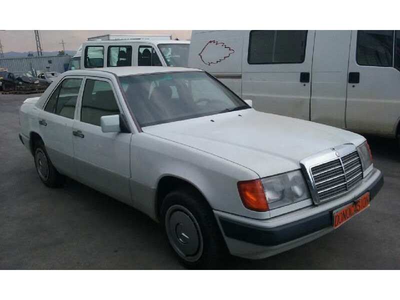 MERCEDES-BENZ CLASE E (W124) BERLINA