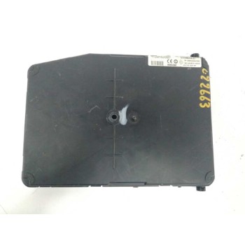 CAJA RELES / FUSIBLES 8200351184 S118400250C 