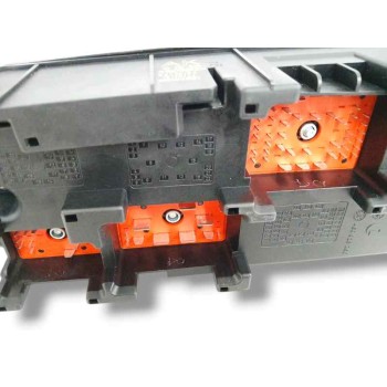 Recambio de caja reles / fusibles para opel vectra c berlina elegance referencia OEM IAM 13112918 519038004 