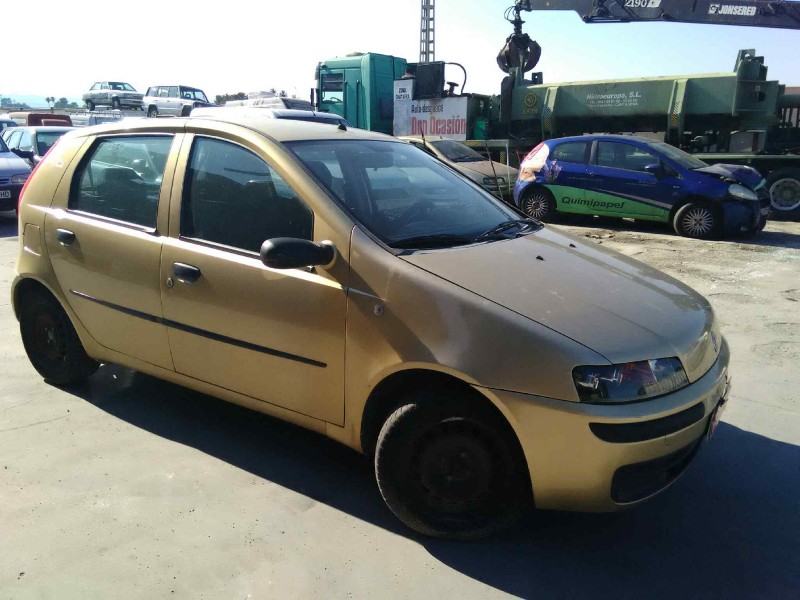 FIAT PUNTO BERLINA (188)