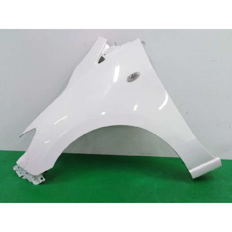 Recambio de aleta delantera izquierda para mazda 5 berl. (cr) 2.0 turbodiesel cat referencia OEM IAM C23552211C  