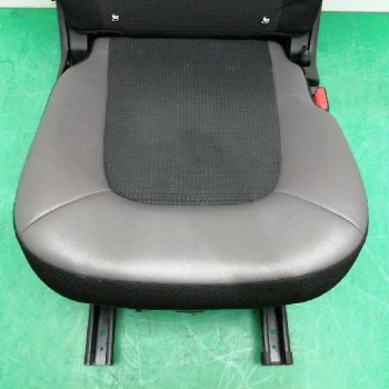 Recambio de asientos trasero derecho para citroën c4 grand picasso 1.6 thp referencia OEM IAM   