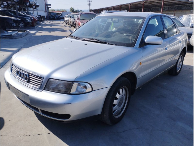 AUDI A4 BERLINA (B5)