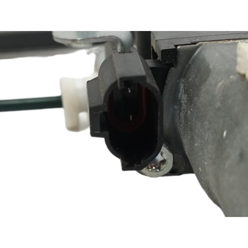 ELEVALUNAS TRASERO DERECHO