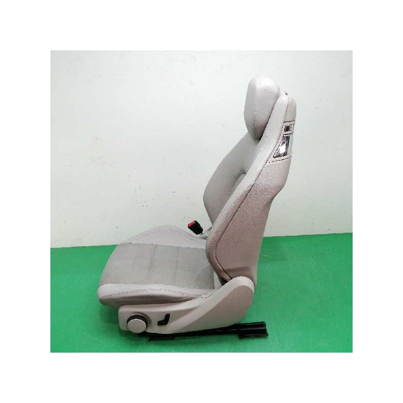 ASIENTO DELANTERO IZQUIERDO