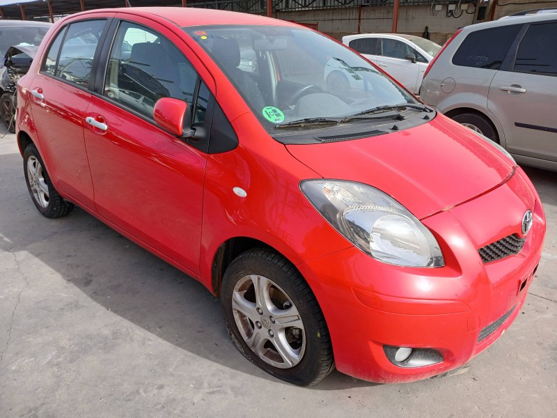 toyota yaris del año 2010