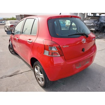 toyota yaris del año 2010