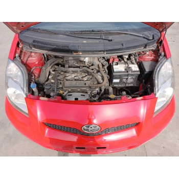 toyota yaris del año 2010