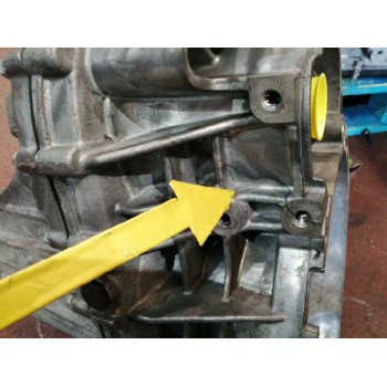 Recambio de despiece caja cambios para kia carens iv 1.7 crdi referencia OEM IAM SD63JC  