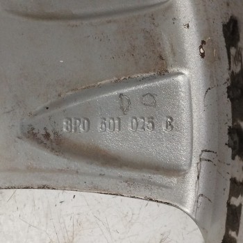 Recambio de llanta para audi a3 (8p1) 1.9 tdi referencia OEM IAM 8P0601025C 7,5JX17H2 ET56 5H 5X112