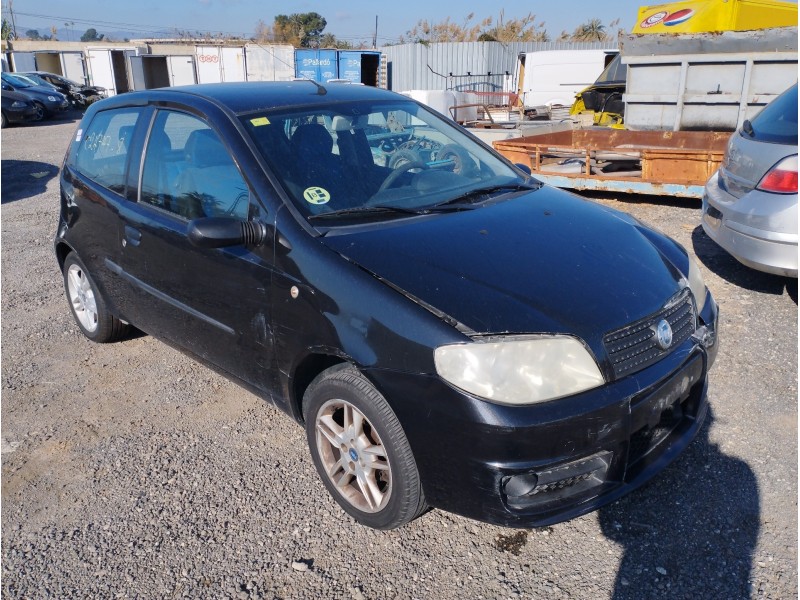 FIAT PUNTO BERLINA (188)