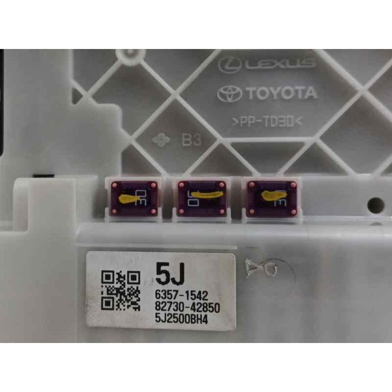 CAJA RELES / FUSIBLES 63571542