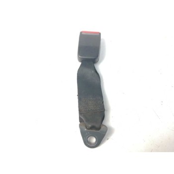 Recambio de enganche cinturon derecho para citroën saxo 1.6 vts referencia OEM IAM EA25792 TRASERO 