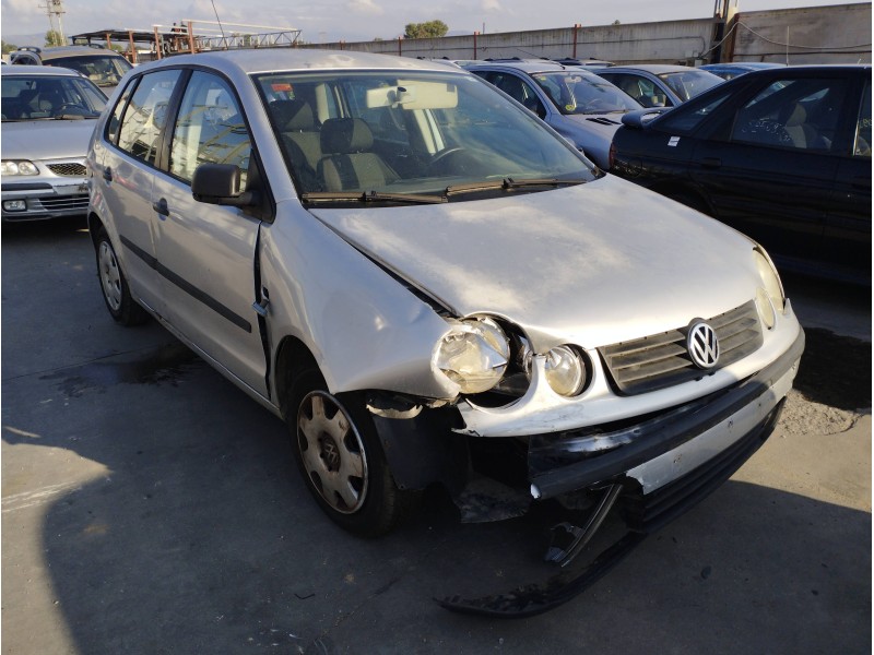VOLKSWAGEN POLO (9N1)