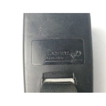 Recambio de enganche cinturon central para citroën saxo 1.6 vts referencia OEM IAM EA25792 TRASERO 