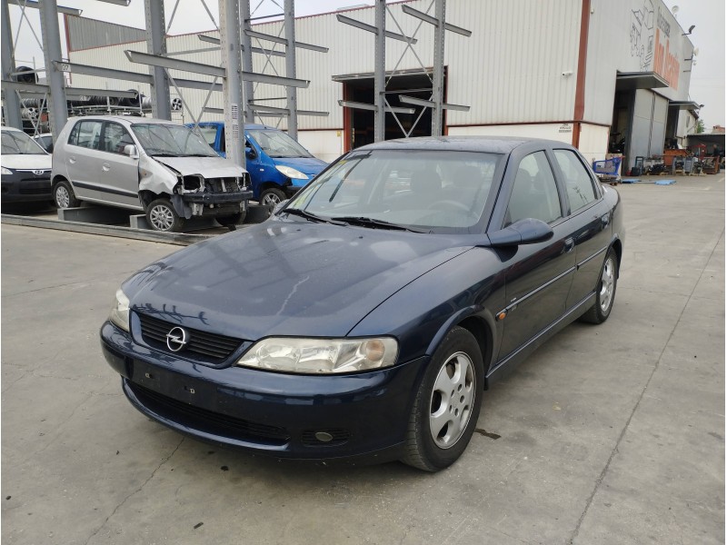 OPEL VECTRA B BERLINA