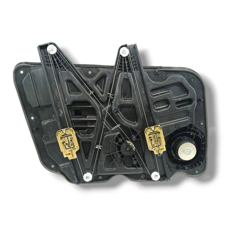 ELEVALUNAS DELANTERO DERECHO SIN MOTOR 82481EP011