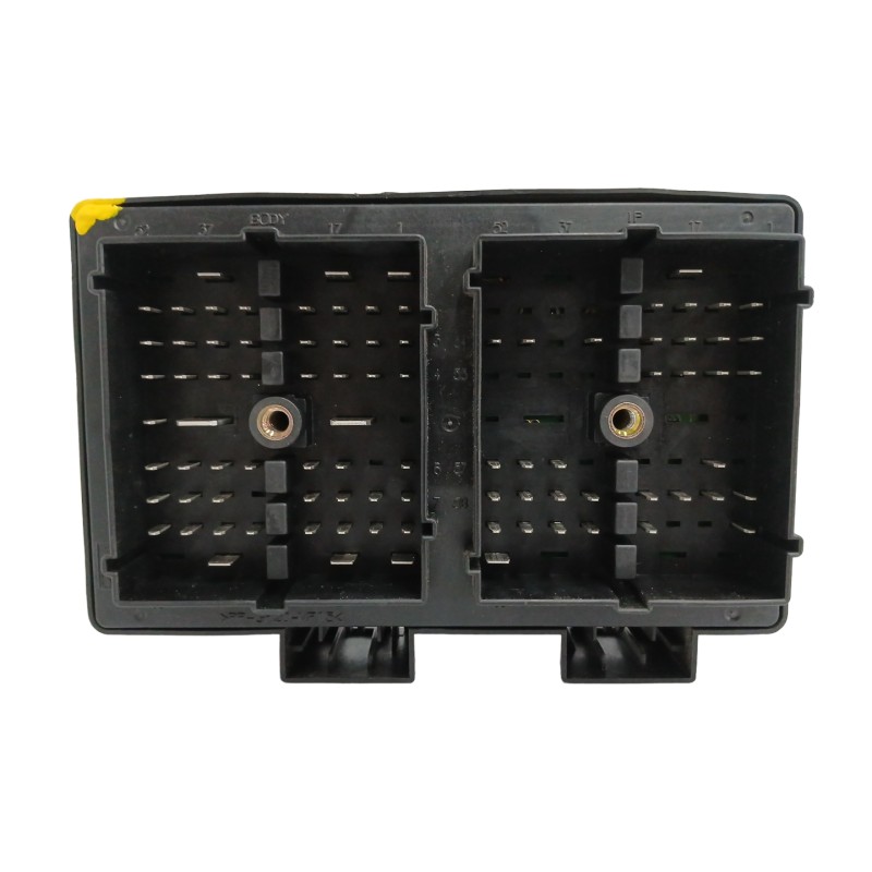 CAJA RELES / FUSIBLES