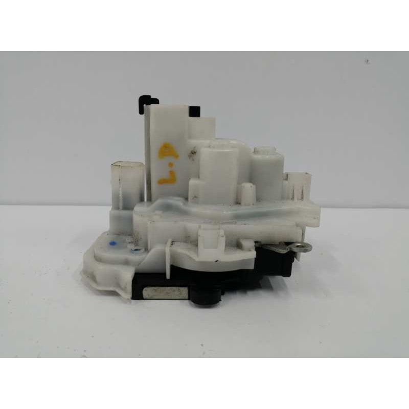 Recambio de cerradura puerta lateral derecha para fiat doblo cargo basis maxi kasten referencia OEM IAM 51842861  