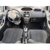toyota yaris del año 2011