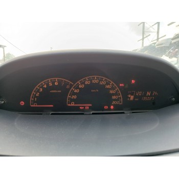 toyota yaris del año 2011