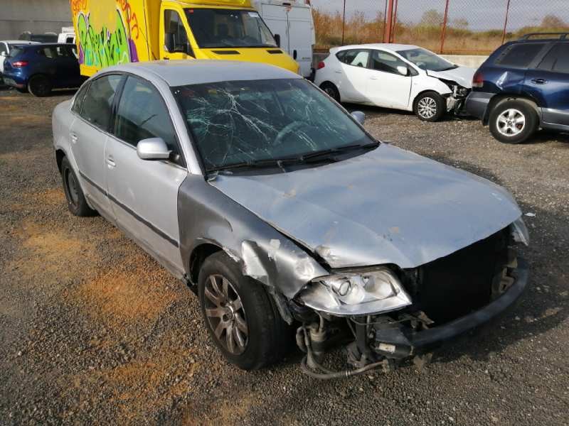 VOLKSWAGEN PASSAT BERLINA (3B3)