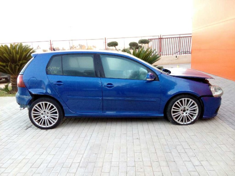 VOLKSWAGEN GOLF V BERLINA (1K1)