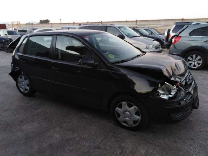 VOLKSWAGEN POLO (9N3)
