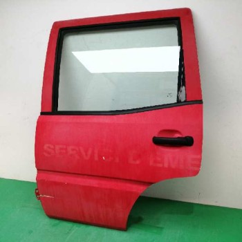 Recambio de puerta trasera izquierda para nissan terrano/terrano.ii (r20) 2.7 turbodiesel referencia OEM IAM   