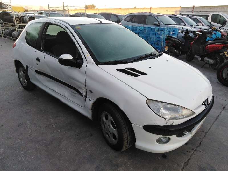 peugeot 206 berlina del año 1999
