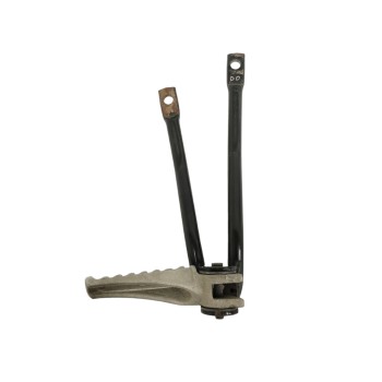 Recambio de posapies trasero para derbi gpr racing 50 racing referencia OEM IAM  LADO DERECHO 