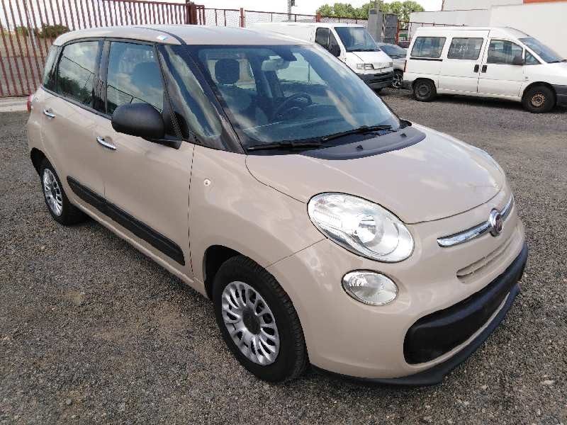 FIAT 500 L (330)