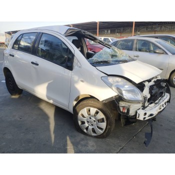 toyota yaris del año 2010