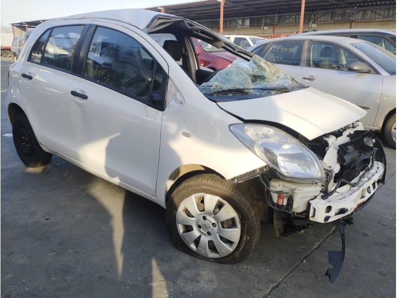 TOYOTA YARIS (_P9_)