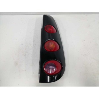 PILOTO TRASERO DERECHO A4548200664 