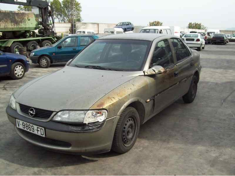 OPEL VECTRA B BERLINA