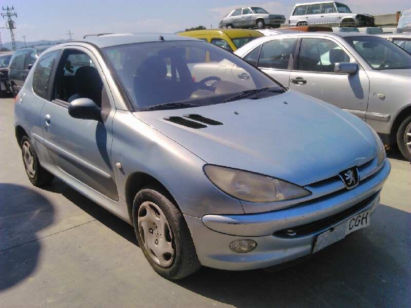 PEUGEOT 206 BERLINA
