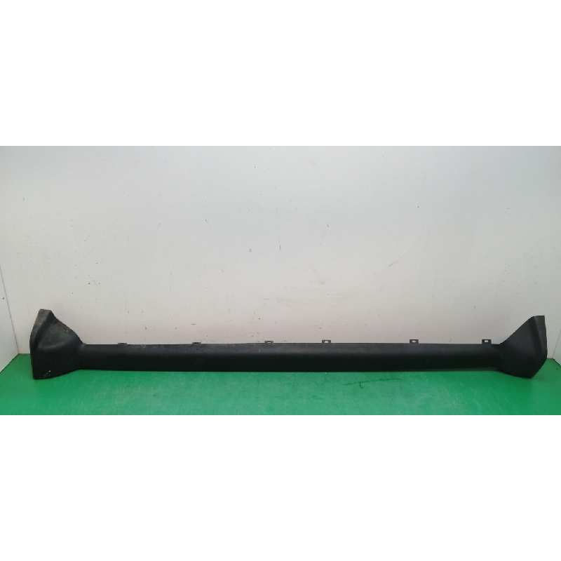 Recambio de faldon lateral para dodge nitro 2.8 crd referencia OEM IAM 1BS54TRMAA LADO DERECHO 