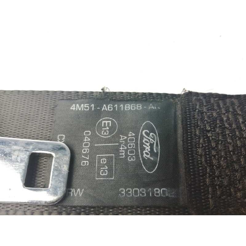 CINTURON SEGURIDAD TRASERO DERECHO 33031802