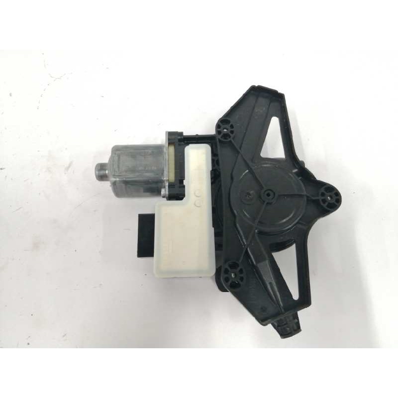 MOTOR ELEVALUNAS TRASERO DERECHO 0130822724