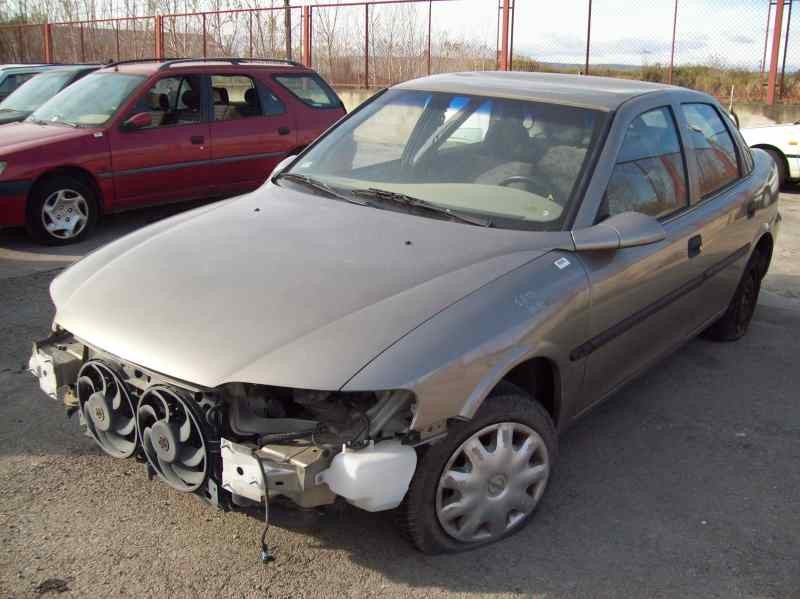 OPEL VECTRA B BERLINA