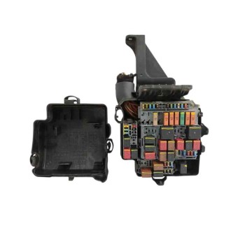 Recambio de caja reles / fusibles para iveco daily vi furgoneta 33s16, 35s16, 35c16, 40c16, 50c16 referencia OEM IAM 5801852354 