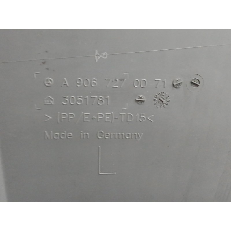 GUARNECIDO PUERTA DELANTERA IZQUIERDA